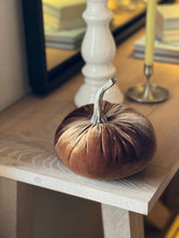 Load image into Gallery viewer, Brown Velvet Pumpkin
