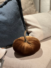 Load image into Gallery viewer, Brown Velvet Pumpkin
